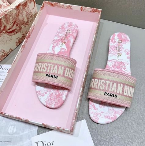 Pretty Sandals, Trendy Shoes Sneakers, Dr Shoes, Hype Shoes, Girly Shoes, Aesthetic Shoes, Swag Shoes, Cute Sandals, Dior Shoes