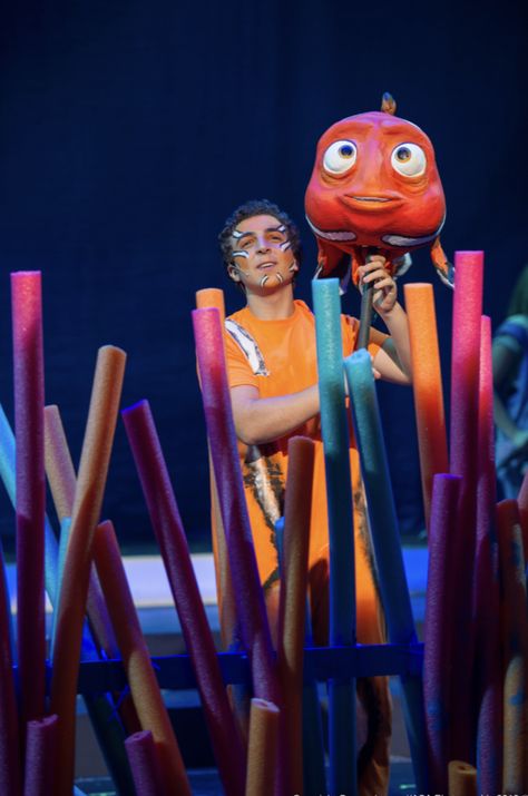 Finding Nemo Jr, Finding Nemo The Musical, Finding Nemo Costume, Set Design Ideas, Nemo Costume, Theatre Makeup, Kids Fishing, Young Actors, Disney S