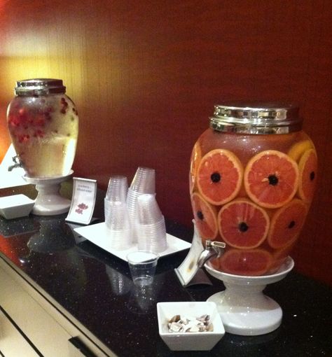 Look at this beautiful Spa Water Bar that the Marriott Dallas City Center created for their guests. Spa Water Station, Spa Drink Station, Happy Thirsty Thursday, Hospitality Ideas, Water Bar, Esthetician Business, Mobile Spa, Dallas City, Hydration Station