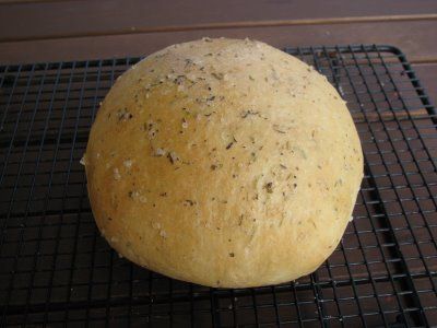 Rosemary Herb Bread:  Macaroni Grill  • 3 Tablespoons olive oil   • 2 1/2 cups flour   • 1 1/2 teaspoon salt   • 1 1/2 Tablespoons sugar   • ¼ teaspoon Italian seasoning  (or pinch of each ground garlic, dried oregano, and dried basil)• 1 1/2 Tablespoons rosemary   • 1 Tablespoon yeast   • additional rosemary to garnish Macaroni Grill Bread, Grill Bread, Herbed Bread, Macaroni Grill, Bread Machine Recipe, Rosemary Bread, Bread Maker Recipes, Recipes Italian, Herb Bread