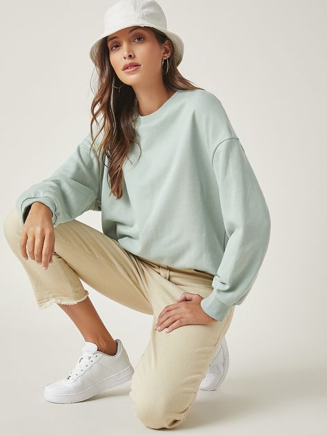 Mint Green Pullover Outfit, Green Pullover Outfit, Green Sweatshirt Outfit, Mint Green Sweatshirt, Shein Basics, Spring Sweatshirt, Pullovers Outfit, Green Pullover, Pullover Outfit