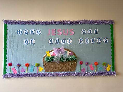 Easter Bulletin Boards For Church, Christian Easter Bulletin Board Ideas, Easter Church Bulletin Boards, Church Bulletin Board Ideas, Catholic Bulletin Boards, April Bulletin Boards, Easter Bulletin Boards, Easter Classroom, Christian Bulletin Boards