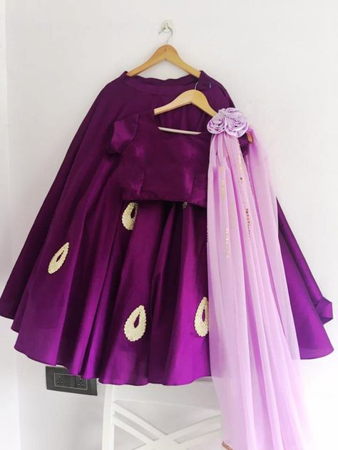 Traditional Dress For Baby Girl, Indian Dresses For Kids, Dress For Baby Girl, Kids Party Wear Dresses, Kids Blouse Designs, Kids Lehenga, Kids Blouse