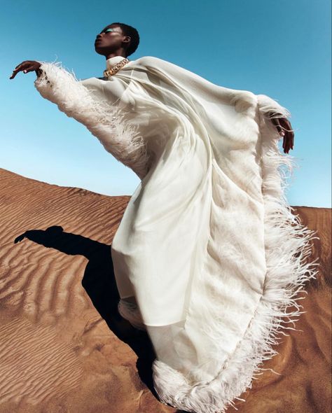 Desert Aesthetic Fashion, Desert Editorial, Desert Photoshoot Ideas, Sand Dunes Photoshoot, Vasquez Rocks, Spiritual Photos, Desert Photoshoot, Creative Fashion Photography, Desert Fashion