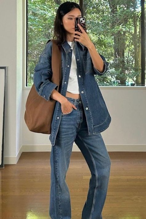 woman wearing an oversized denim shirt, white t-shirt, and jeans Cropped Denim Shirt Outfit, Denim Long Sleeve Shirt Outfit, Long Sleeve Shirt Outfit, Sleeve Shirt Outfit, Chloe Style, Long Sleeve Shirt Outfits, Denim Shirt Outfit, Denim Long Sleeve Shirt, Body Decor