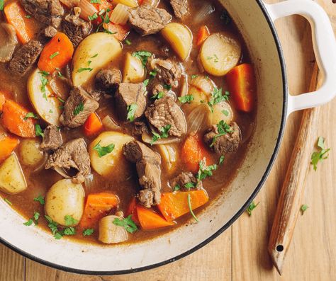 Instant Pot Guinness Irish Beef Stew Pioneer Women Beef Stew, Bison Stew, Stew Crockpot, Braised Chicken Breast, Classic Beef Stew, Hearty Beef Stew, Ground Beef And Potatoes, Beef Stew Crockpot, Pot Beef Stew