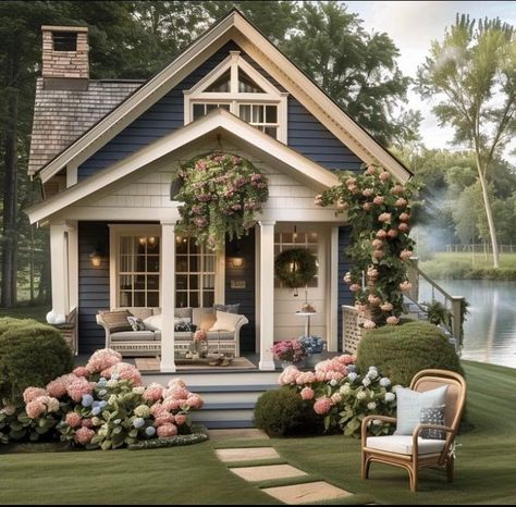 Southern Grandmillenial, Romantic Architecture, Cottage Colors, Colonial House Exteriors, Fairytale House, Small Cottage Homes, House Farm, Cottage Decor Farmhouse, Home Cottage