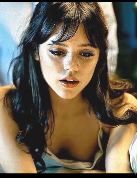 Natalie Ortega, Makeup Egirl, Famous Cheerleaders, Female Celebrity Crush, Image Film, Miss Her, Actrices Hollywood, Amazing Fashion, كريستيانو رونالدو