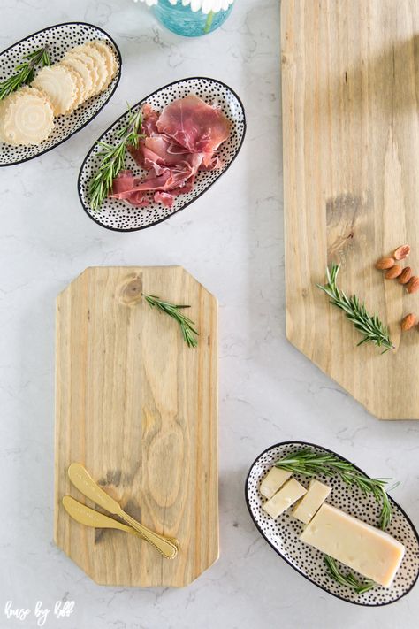 DIY Charcuterie Board via House by Hoff Diy Charcuterie Board, Ikea Hemnes Hack, Bucket Crafts, Charcuterie Board Diy, Diy Wood Planters, Board House, Fruit Platters, Diy Mudroom Bench, Ikea Hemnes