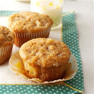 Ginger Pear Muffins Recipe -This wonderful recipe has been in my files for years. The chunks of fresh pear make each bite moist and delicious. —Lorraine Caland, Thunder Bay, Ontario Pear Muffins Recipes, Best Muffin Recipe, Pear Muffins, Ginger Pear, Muffin Flavors, Muffin Bread, Pear Recipes, Thunder Bay, Chocolate Chip Muffins