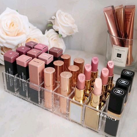 Makeup Organiser, Lipstick Holder, Makeup Organization, Lipsticks, Makeup Addict, Crystal Clear, Clear Acrylic, In Style, Beauty Makeup