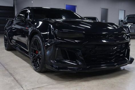 Zl1 Camaro, Black Camaro, Camaro 2ss, Chevy Camaro Zl1, Camaro Car, Camaro Zl1, Super Luxury Cars, Pretty Cars, Camaro Ss