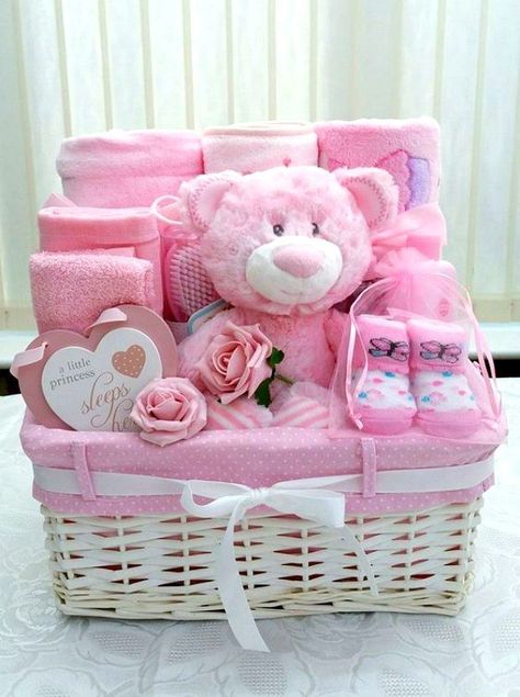 Shower Baskets, Girl Gift Baskets, Săpunuri Handmade, Idee Babyshower, Presente Diy, Baby Shower Baskets, Baby Gift Hampers, Baby Shower Gift Basket