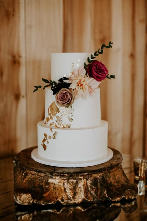 Peacock Wedding Cake, Blush Wedding Cakes, Colorful Wedding Cakes, Cakes Elegant, Wedding Cakes Elegant, Creative Wedding Cakes, Anthropologie Inspired, Floral Wedding Cakes, Romantic Wedding Cake