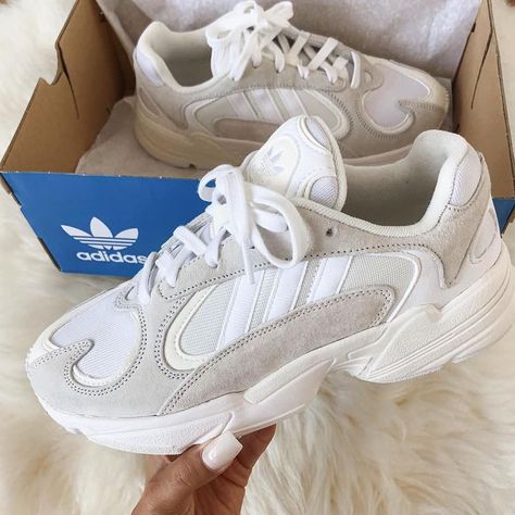 IGDAILYMEDIA on Instagram: “Yay or nay? Tag somone who would buy you these 😍😂👇🏼 . . . .  #ccwmns #crepprotect #stockxsneakers #hskicks#hsdailyfeature #igdailymedia…” Chunky Adidas Sneakers, Adidas Yung 96, Adidas Yung 1, Adidas Yung-96, Chunky Dad Sneakers, White Converse Outfits, Adidas Yung, Korean Shoes, Adidas Falcon