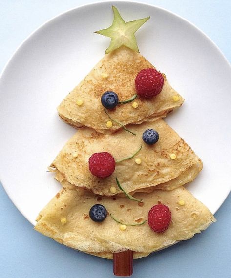 Pancake Christmas, Pancakes For Kids, Creative Christmas Food, Christmas Pancakes, Christmas Desserts Easy, Food Shapes, Christmas Dinner Party, Christmas Breakfast, Breakfast Pancakes