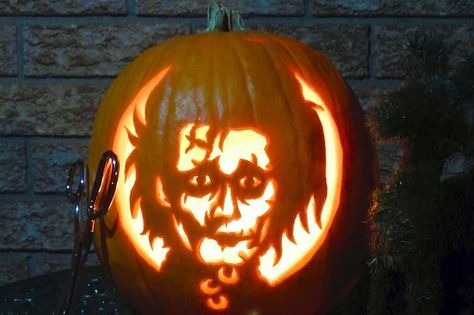 Best Halloween pumpkin carving ideas to try - from Darth Vader to Edward Scissorhands - Mirror Online Edward Scissorhands Pumpkin, Pumpkin Carving Stencils Easy, Easy Pumpkin Designs, Diy Pumpkin Carving, Pumpkin Templates, Halloween Pumpkin Stencils, Carving Painting, Pumkin Carving, Pumpkin Carving Contest