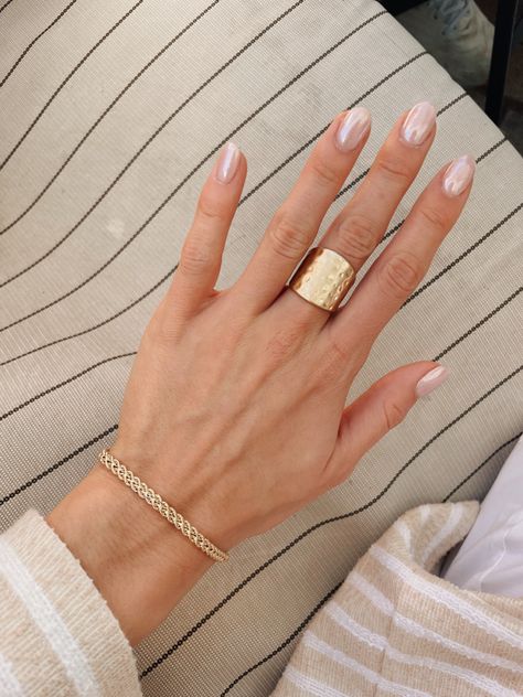 Champagne Wedding Nails, Pink Shimmer Nails, Champagne Nails, White Chrome Nails, Pale Pink Nails, Bridesmaids Nails, Pink Chrome Nails, No Chip Nails, Light Pink Nails