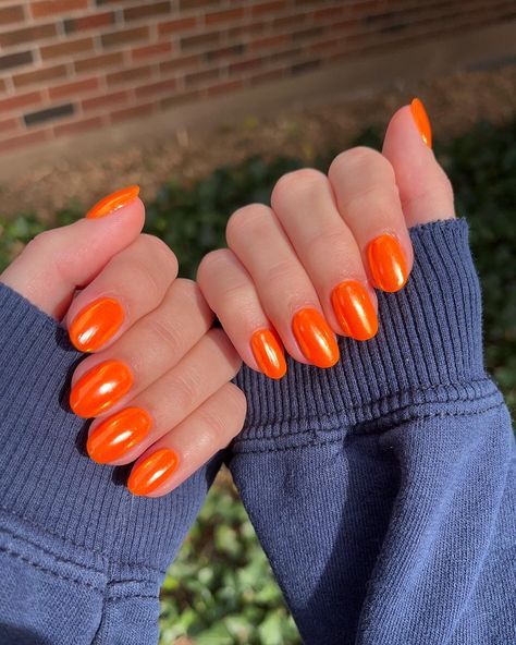 Orange Nails With Chrome, Chrome Orange Nails, Nails Design Orange, Orange Chrome Nails, Black Chrome Nails, Orange Chrome, Nail Goals, Orange Nail, Chrome Nails Designs