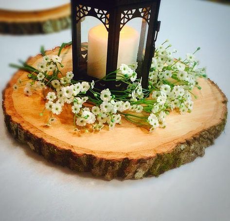 Rustic Bridal Shower Ideas Wood Slices For Centerpieces, Wood Slices Wedding, Wood Themed Wedding, Wedding Table Toppers, Wood Slice Centerpieces, Beautiful Wedding Centerpiece, Log Slices, Wood Centerpieces, Rustic Wedding Centerpieces