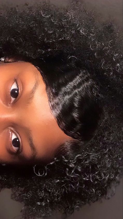 Swoop Afro Hairstyles, Afro With Swoop, Side Swoop Puff Natural Hair, Swoop On Natural Hair, Swoop With Curly Hair, Swoop Hairstyles Natural Hair, Afro Hair Dye, Swoop Hairstyles, Swoop Bangs