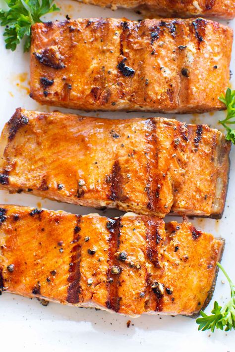 Grilled Salmon Marinade, Bbq Salmon Recipes, Best Grilled Salmon, Best Grilled Salmon Recipe, How To Grill Salmon, Salmon Stir Fry, Grill Salmon, Grilled Salmon Recipe, Healthy Coleslaw