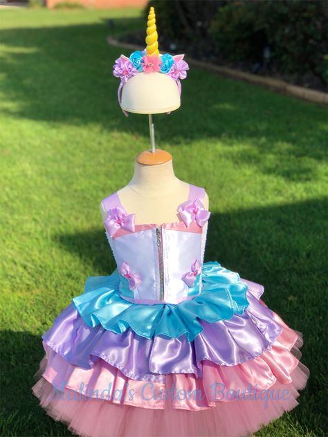 8th Birthday Party Girl, Andy Sweet, Surprise Party Themes, Doll Tutu, Party Dress Inspiration, Unicorn Halloween Costume, Custom Umbrella, Unicorn Room Decor, Birthday Party Girl