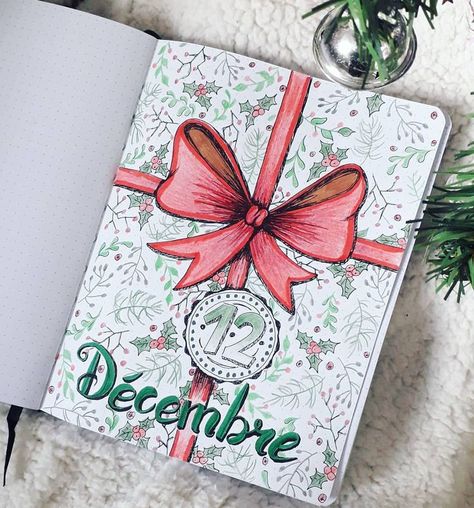 Bullet journal décembre 2018 noël au crayon de couleur, pinceau feutre et stylo encre noir Doodle Bullet Journal, Bullet Journal Tools, Bullet Journal Easy, Bullet Journal Mood Tracker, Bullet Journal Christmas, December Bullet Journal, Bullet Journal Page, Bujo Planner, Goals Bullet Journal