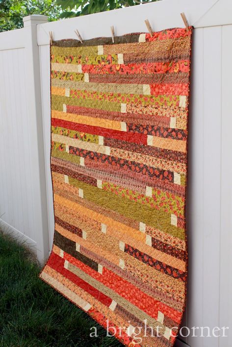 Jelly Roll Race Quilt in lovely fall colors! Loose Change Quilt Pattern, Jelly Roll Race Quilt Variations, Jelly Roll Race Quilt, Jelly Roll Projects, Jelly Roll Race, Jelly Roll Patterns, Jelly Roll Quilt Patterns, Quick Quilt, String Quilts