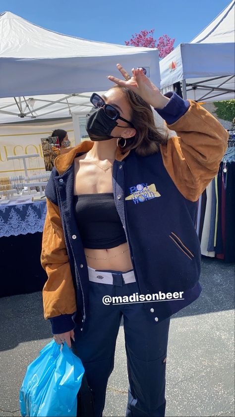 Madison Beer by fan in LA | April 3, 2021 Dickies Outfit Women, Dickies 874 Outfit, Dickies Outfit, Madison Beer Style, Madison Beer Outfits, Beer Outfit, Crochet Top Outfit, Life Support, Dickies Pants