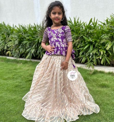 Lehnga Dress Pakistani, Ghagra Choli For Kids, Kids Ghagra Choli Design, Net Frocks, Choli Pattern, Cotton Frocks For Kids, Frocks For Kids, Kids Party Wear Dresses, Kids Dress Collection