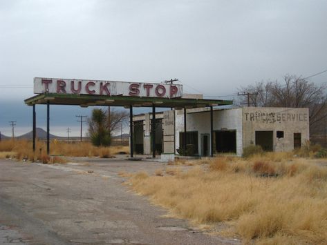 Abandoned Gas Station, Desert Places, Truck Stop, Abandoned Town, Texas Towns, Old Gas Stations, In The Middle Of Nowhere, Middle Of Nowhere, Small Town Girl