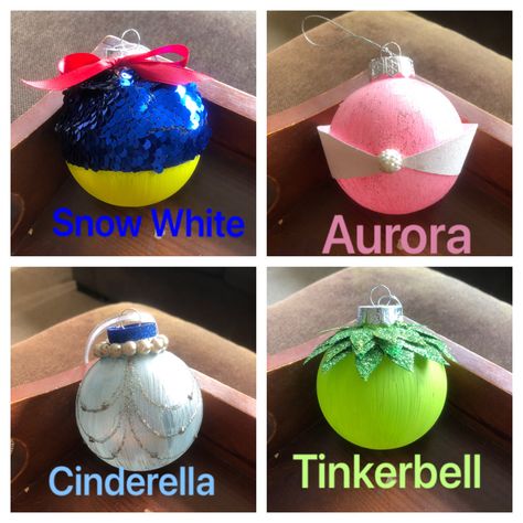 Snowwhite Disney Christmas Tree, Disney Princess Tree, Cinderella Ornaments Diy, Baubles Cricut, Disney Christmas Decorations Outdoor, Disney Diy Christmas Ornaments, Princess Ornaments, Disney Baubles, Disney Ornaments Diy