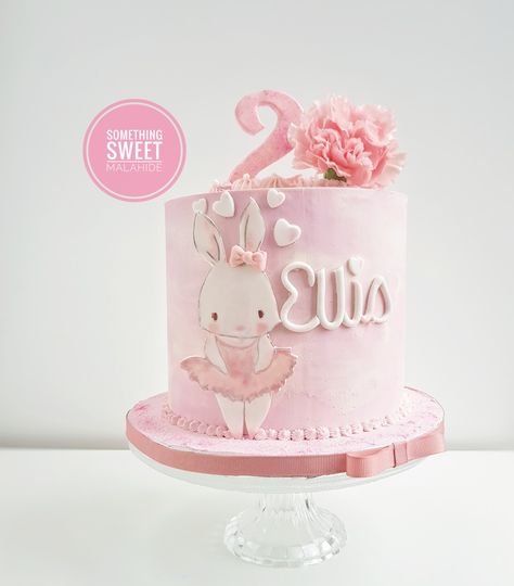 Torturi Baby Shower, Bunny Birthday Cake, Buttercream Birthday Cake, Dessert Oreo, Bunny Birthday Party, Ballerina Cakes, Bunny Cake, Baby Birthday Cakes, Fondant Cupcakes