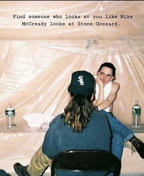 Mike Mccready, Stone Gossard, Mookie Blaylock, Grunge Boys, Jeff Ament, Childhood Pictures, Grunge Guys, Like Mike, Grunge Band