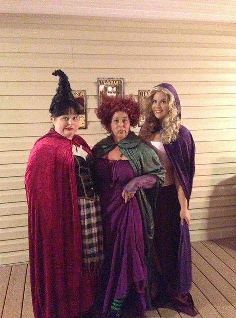 Halloween Costumes Groups Of Three, Funny Three People Halloween Costumes, Trio Coustems Ideas, Halloween Three People, Three Costumes Group, Three People Costumes, Three People Halloween Costumes, Halloween Costumes For Three, Three Person Halloween Costume