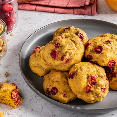 These cookies bring the Fall flavor in a big way! Pumpkin Cranberry Cookies, Cranberry Pumpkin Cookies, Cranberry Pumpkin, Powdered Sugar Glaze, Pumpkin Cranberry, Cranberry Cookies, Fresh Cranberries, Market Street, Pumpkin Cookies