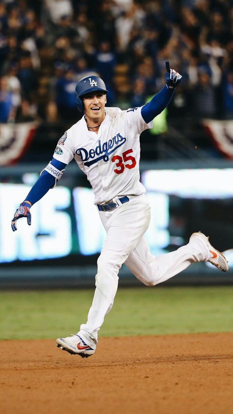 Cody Bellinger Bellinger Dodgers, Baseball Images, Let's Go Dodgers, Hot Baseball Players, Dodgers Nation, Baseball Wallpaper, Dodgers Girl, Mlb Wallpaper, Corey Seager