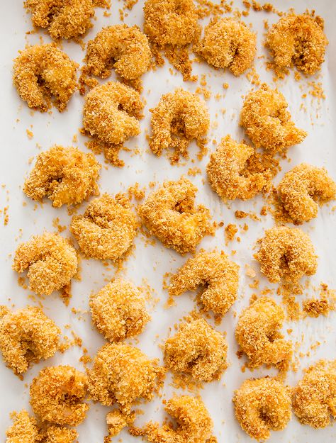 This is a healthier version of bang bang shrimp. Shrimp are coated in panko bread crumbs, baked until crispy and then drizzled with bang bang sauce. Baked Bang Bang Shrimp, Shrimp Panko, Panko Recipes, Shrimp Meals, Shrimp In The Oven, Bang Bang Sauce, Gluten Free Panko, Sea Foods, Gluten Free Puff Pastry