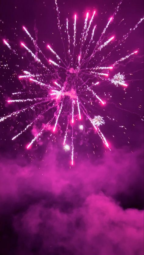 purple firework in the sky Purple Fireworks Aesthetic, Athstetic Purple, Blood Beach, Purple Fireworks, Fireworks Aesthetic, Pink Fireworks, Fireworks Wallpaper, Lighting Design Inspiration, Fireworks Pictures