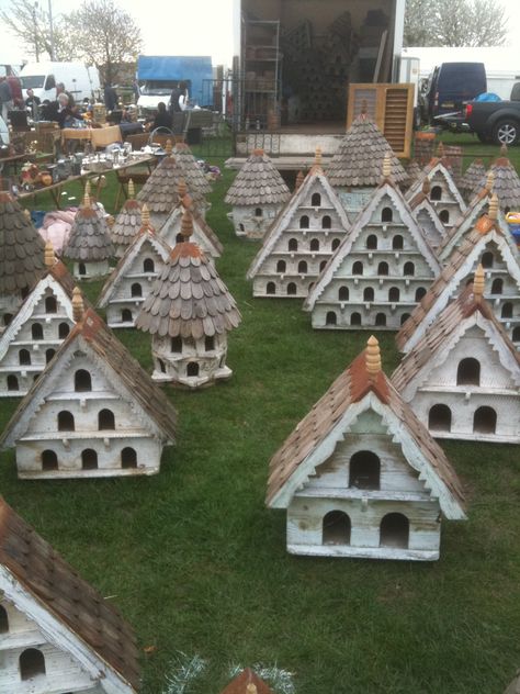 Marvellous vintage Dove Cotes! Backyard Garden Boxes, Backyard Birds Sanctuary, Dove House, Homemade Bird Houses, Bird Houses Ideas Diy, Beautiful Birdhouses, Garden Birdhouses, Bird House Feeder, Bird House Plans