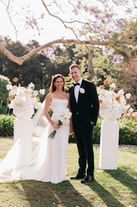 Wedding Ceremony Column Flowers, Wedding Ceremony Flower Pedestal, Floral Risers Wedding, Italian Wedding Aisle, Wedding Ceremony Flowers Pedestal, Pillars For Wedding Ceremony, Wedding Ceremony Pedestals, Floral Pedestal Wedding, Wedding Pedestals Ceremony