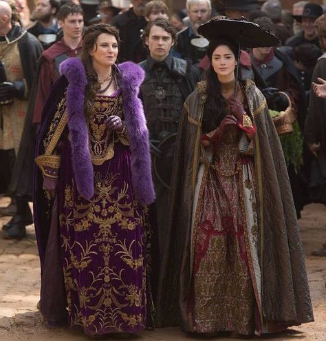 Countess Marburg entering the town of Salem. Lucy's  dress of purple velvet silk with gold hand embroidery.  Janet Montgomery's in a silk brocade with seed bead embroideries thoughout. Tudor Fashion Women, 1600 Dress, Town Of Salem, French Dresses, 17th Century Fashion, 18th Century Costume, Fantasy Dresses, Work Dresses For Women, Theatre Costumes