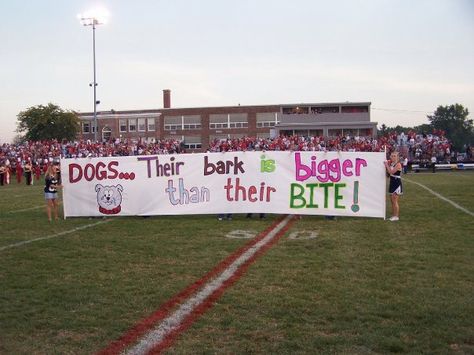 Vs Bulldogs! Beat The Bulldogs Football Signs, Football Locker Signs, Football Game Signs, Run Through Signs, High School Football Posters, Cheerleading Signs, School Spirit Posters, Pep Rally Games, Football Run