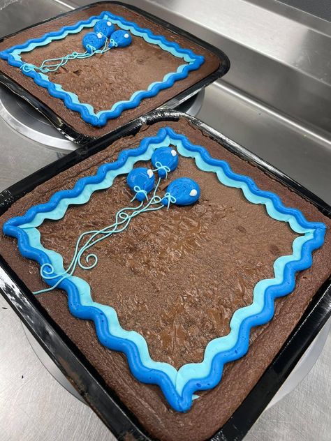 Square Cookie Cake Decorating Ideas, Square Cookie Cake, Cake Borders Designs, Sheet Cake Decorating Ideas Birthday, Simple Sheet Cake Designs, Freezer Cake, Sheet Cakes Decorated, Message Cookies, Cupcakes Design