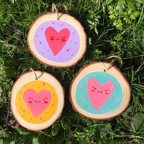 Wooden Slice Painting, Wood Plank Art, Group Art Projects, Wood Slice Art, Heart Wood, Wooden Painting, Heart Painting, Wood Slice Ornament, Illustration Wall Art