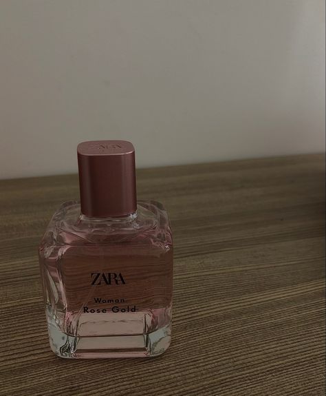 Zara perfume rose gold low lights #zara #perfume #rose #gold #low #light #aesthetic #pinterest #exposure #pink #woman Zara Perfume Aesthetic, Low Light Aesthetic, Zara Perfume, Perfume Rose, Zara Store, Eye Makeup Cosmetics, Perfume Display, Light Aesthetic, Fragrances Perfume Woman