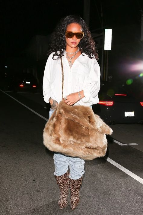 Rihanna's Gargantuan Fur Bag Is Big Enough to Fit All Your Problems Rihanna Fur, Galliano Dress, Cheetah Boots, Fuzzy Bag, Leopard Print Boots, Brown Fits, Fashion Media, Fur Bag, Bad Gal