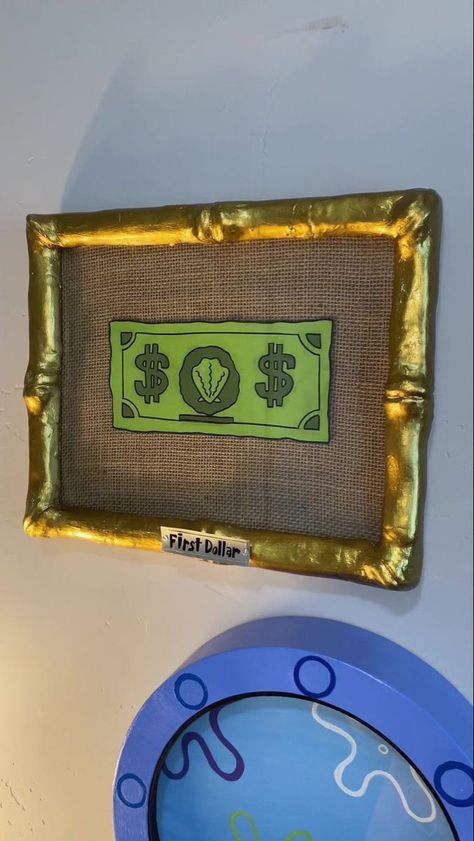 Spongebob Dollar Painting, First Dollar Spongebob, Spongebob Arts And Crafts, Spongebob Projects, Spongebob Themed Room, Spongebob Room Decor Diy, Spongebob Bathroom Ideas, Spongebob Room Decor, Spongebob Room Ideas