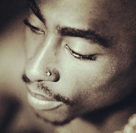 Tupac ~ forever; always! 2pac Changes, Tupac Photos, 2pac Videos, Tupac Wallpaper, Rap Albums, Hd Wallpaper Iphone, Tupac Shakur, American Rappers, Homescreen Wallpaper